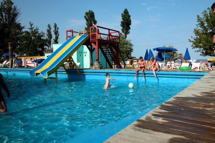 Complex Mediteranean Mamaia Resort Fara Plaja
