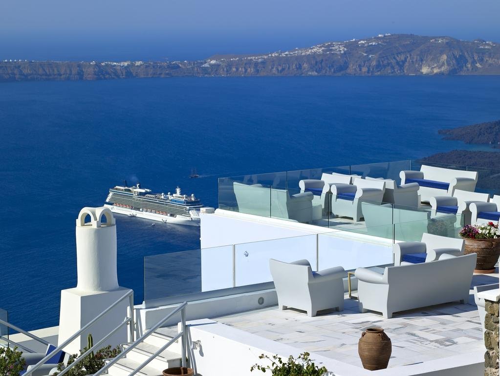 Отель санторини коктебель. Жк санторини ялта. Резиденция санторини краснодар. Интерьер отели миконос санторини пикассо посуда. Остро сандорини.